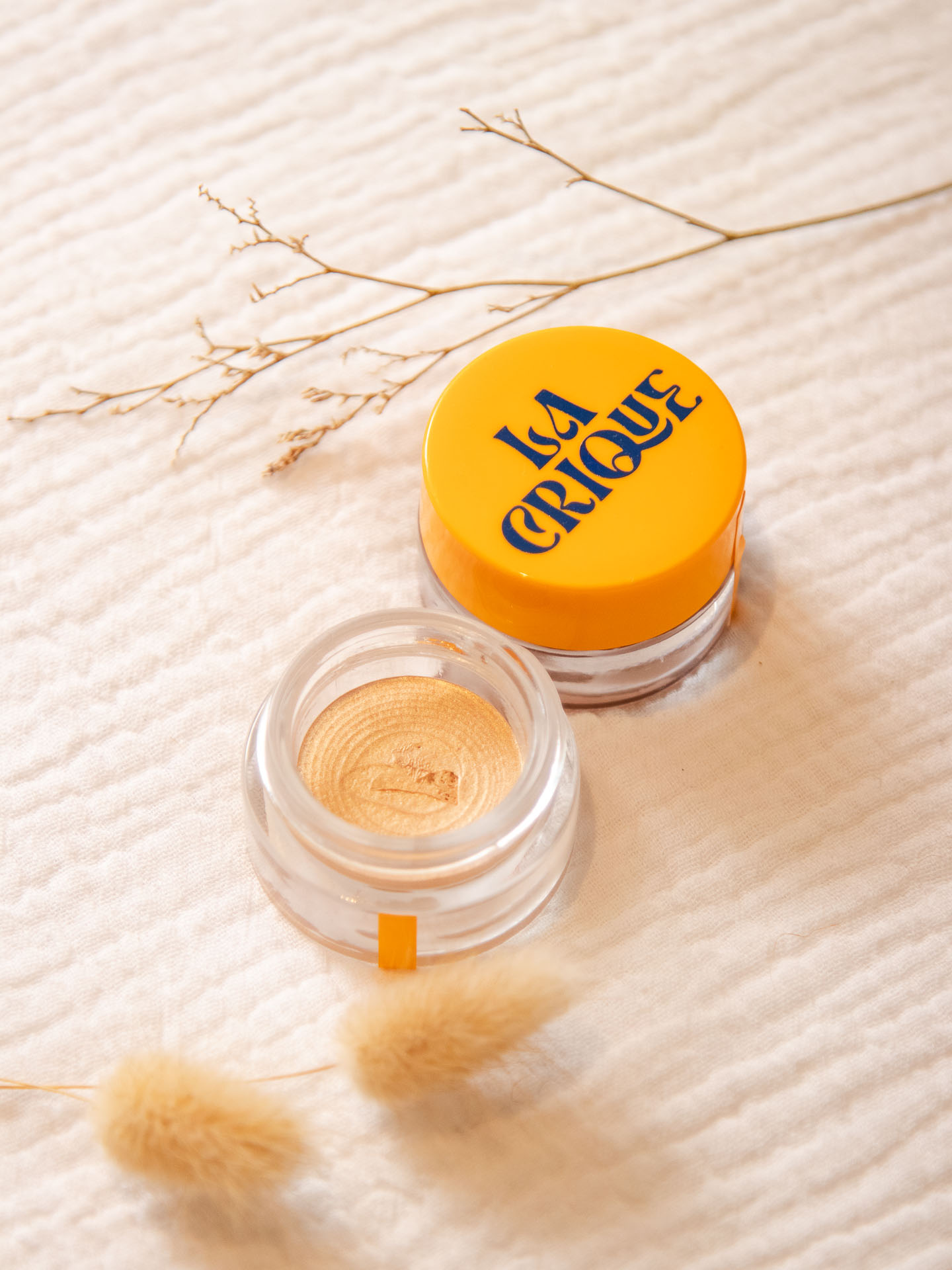 Image illustrative de l'article "Fard à paupières & Illuminateur – Heure dorée 01"