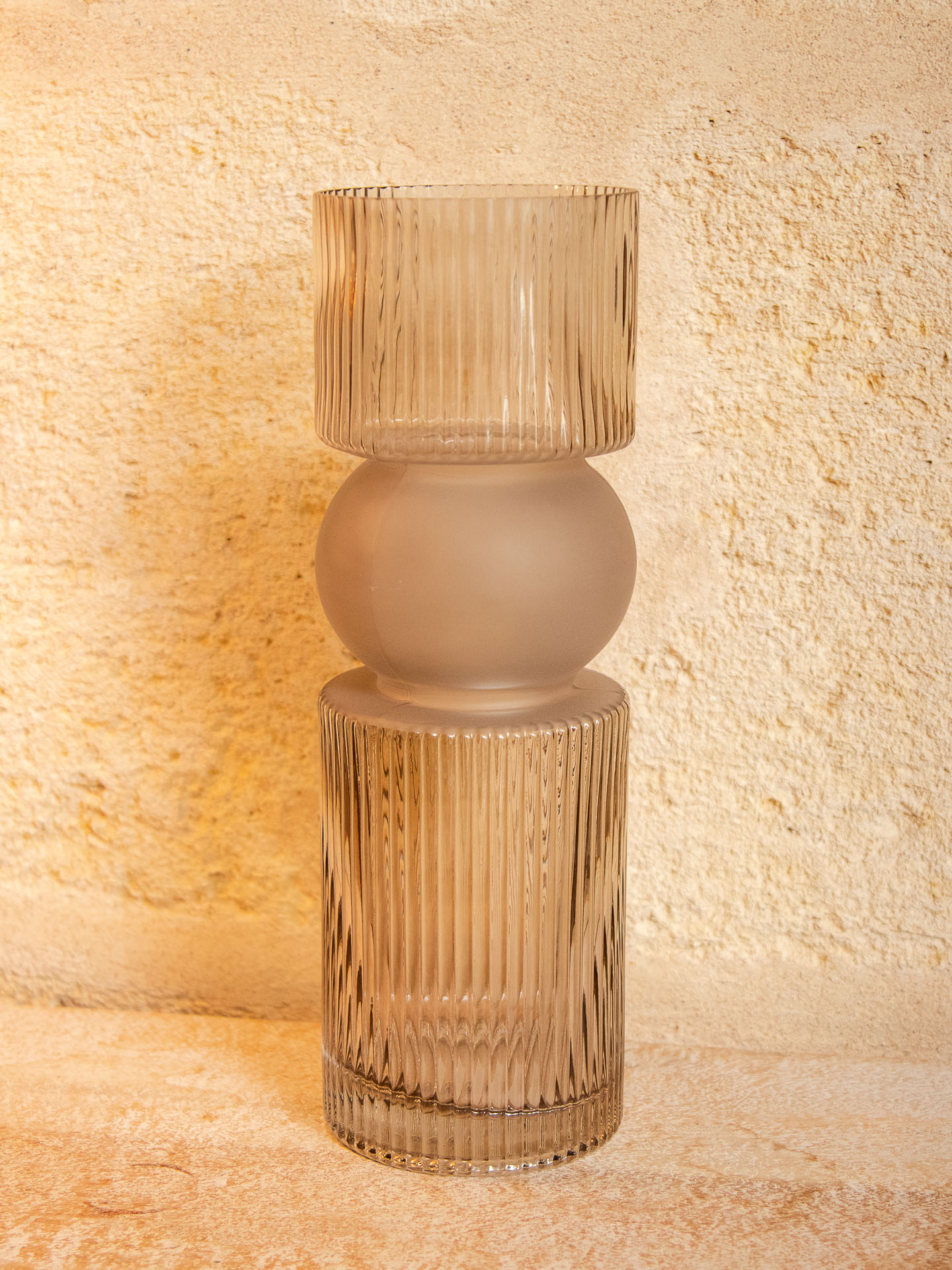 Image illustrative de l'article "Vase gris  M"