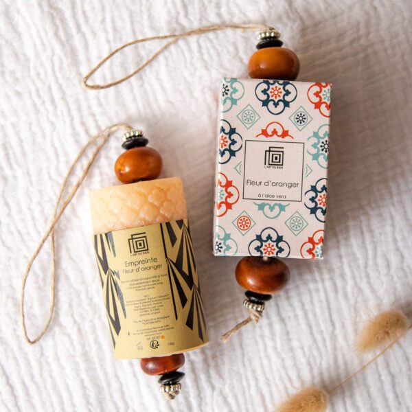 Image illustrative de l'article "Savon sur corde – Fleur d&rsquo;oranger"