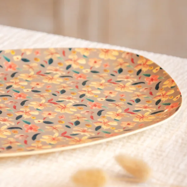 Image illustrative de l'article "Plateau – Sandy Flower Print"