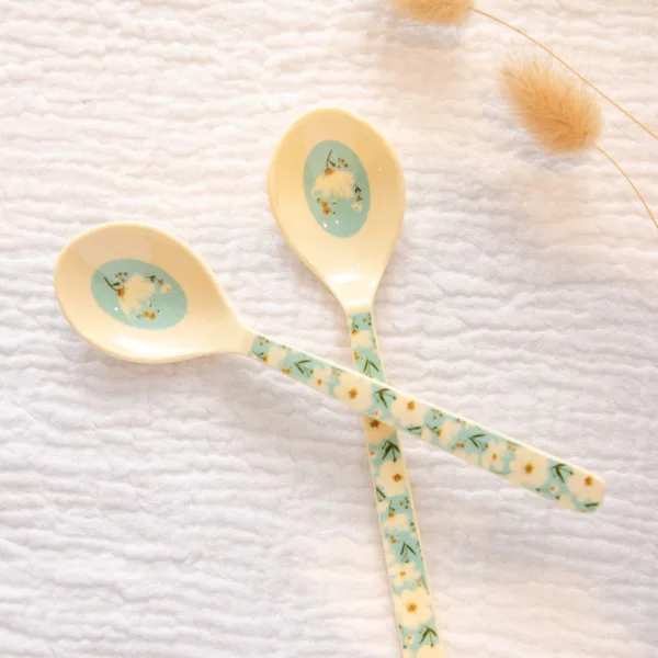 Image illustrative de l'article "Cuillère à café – fleur bleu"