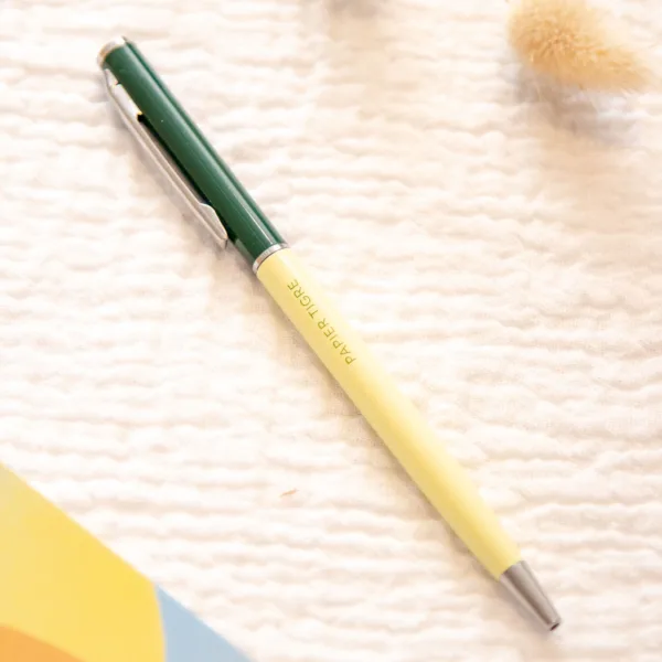 Image illustrative de l'article "Stylo bille vert/jaune"