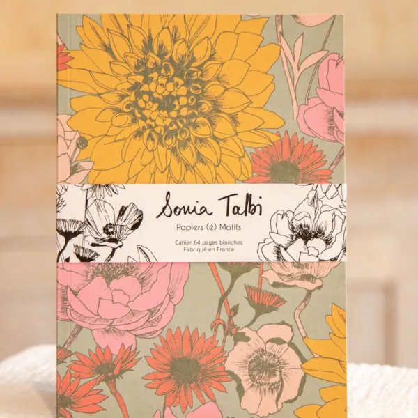 Image illustrative de l'article "Carnet  A5 ALICE POUDRÉE"