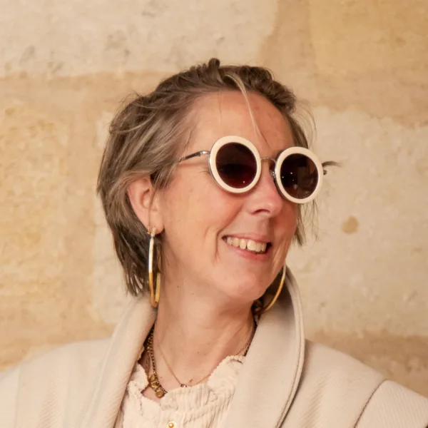 Image illustrative de l'article "Lunette MIA BLANC"