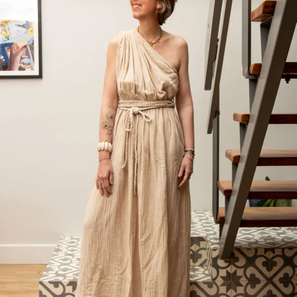 Image illustrative de l'article "Robe beige EUCALYPTUS"