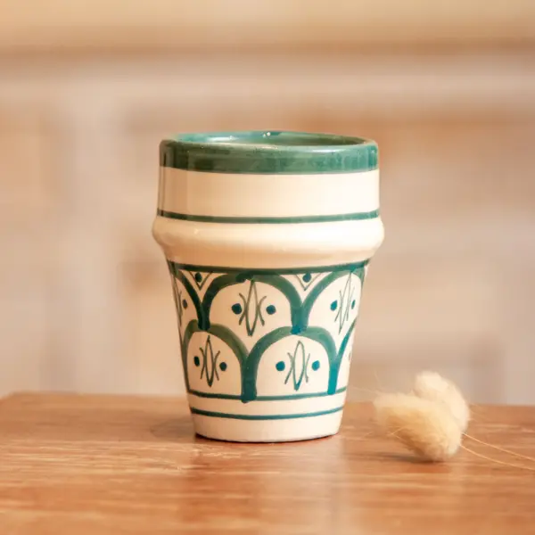 Image illustrative de l'article "Tasse arcs vert"
