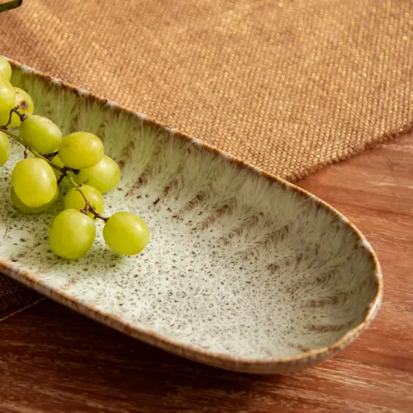 Image illustrative de l'article "Fleur Assiette de service, Grès"