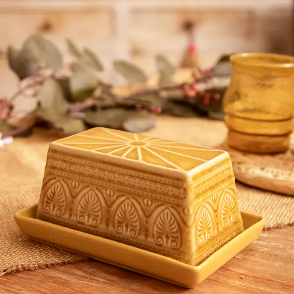 Image illustrative de l'article "Rani Boîte à beurre, Jaune, Grès"