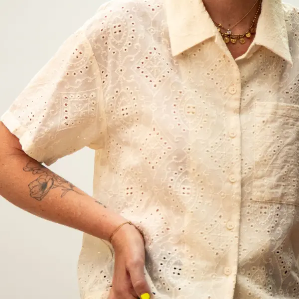 Image illustrative de l'article "Chemise broderies AMBER"