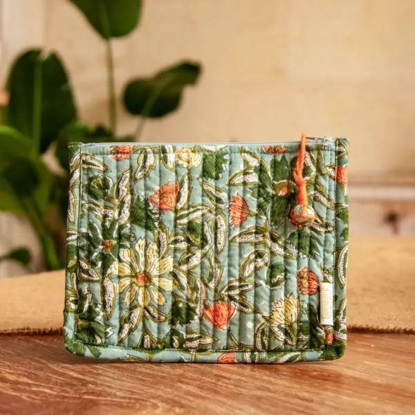 Image illustrative de l'article "Petite pochette MEERA blue green"