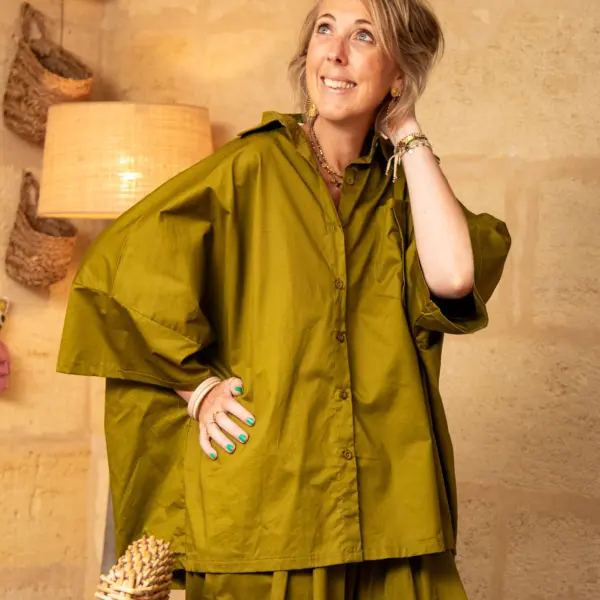 Image illustrative de l'article "Chemise vert olive MARIKA"
